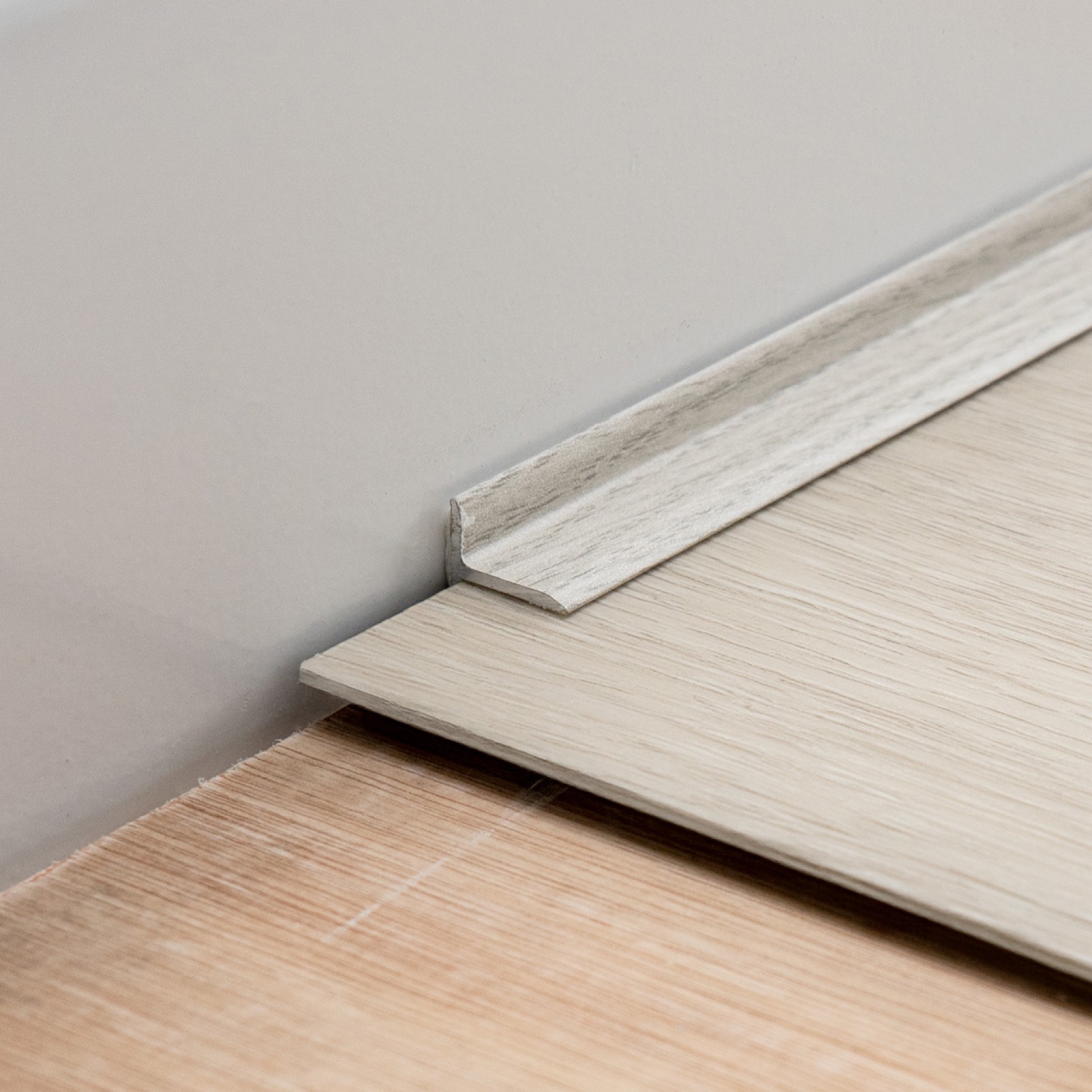 Luvanto White Oak Finishing Strip 2
