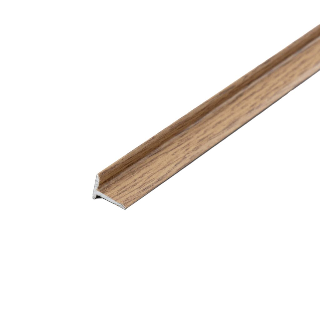 Luvanto Country Oak Finishing Strip