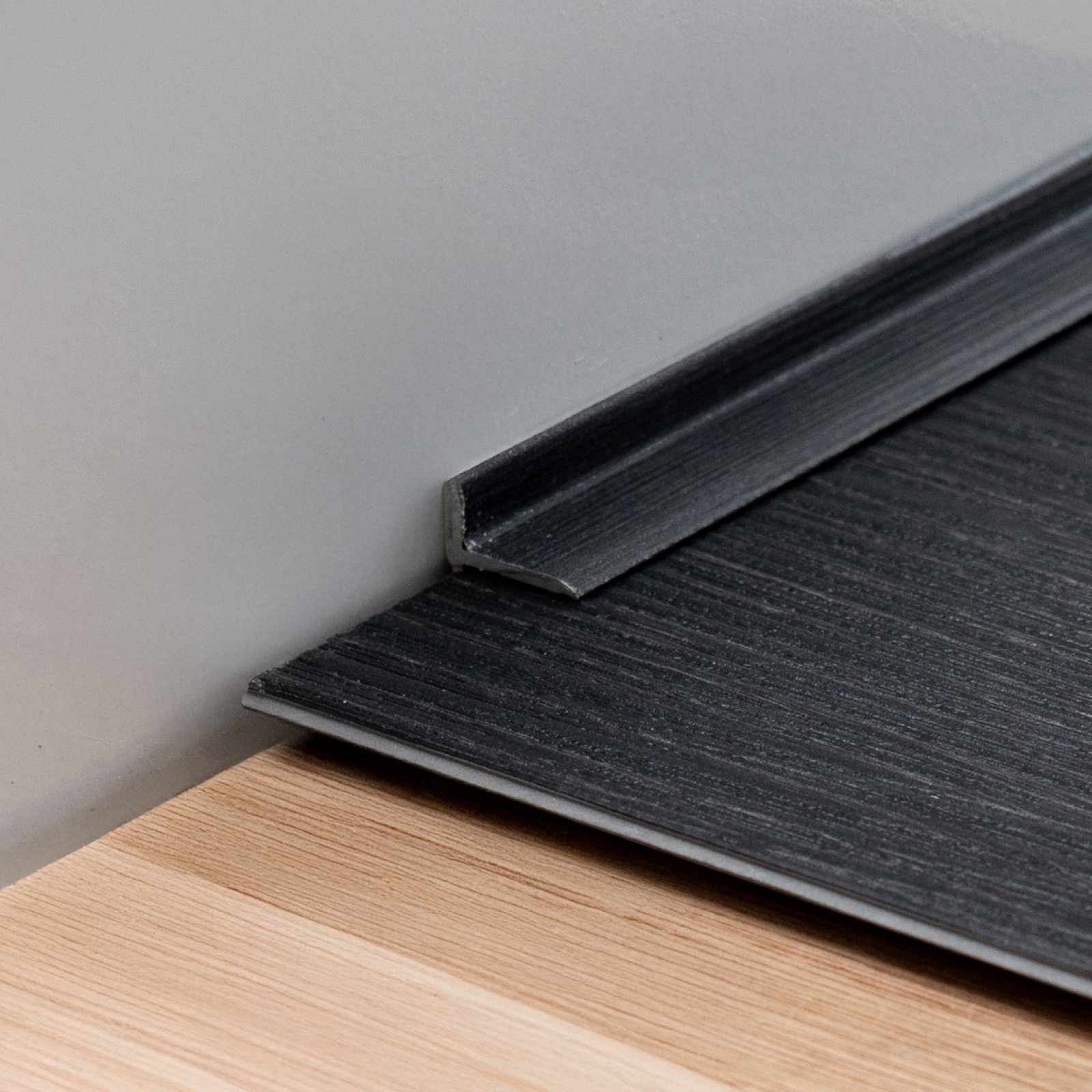 Luvanto Black Ash Finishing Strip 2