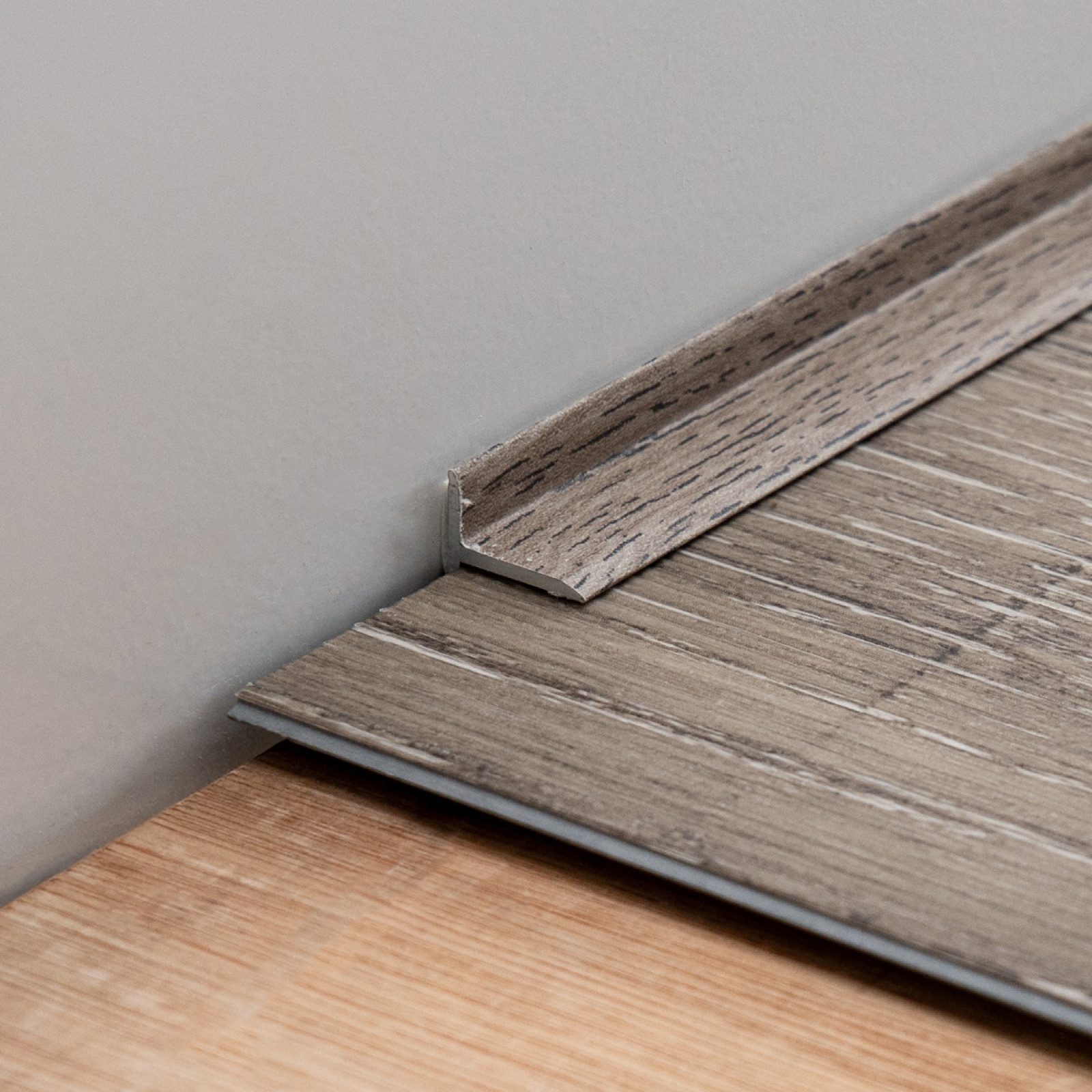 Luvanto Reclaimed Oak Finishing Strip 2