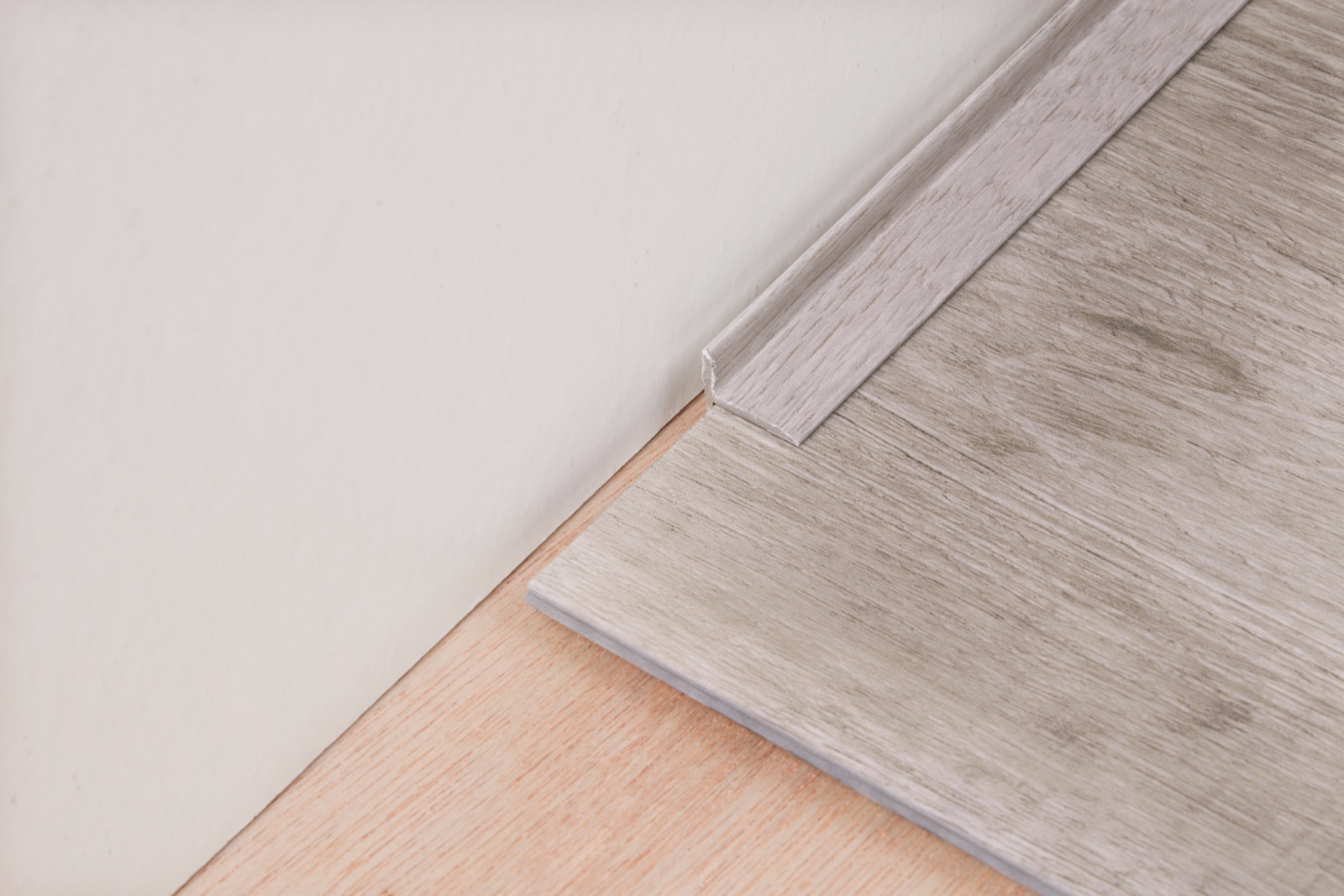Luvanto Oxford Grey Finishing Strip 2