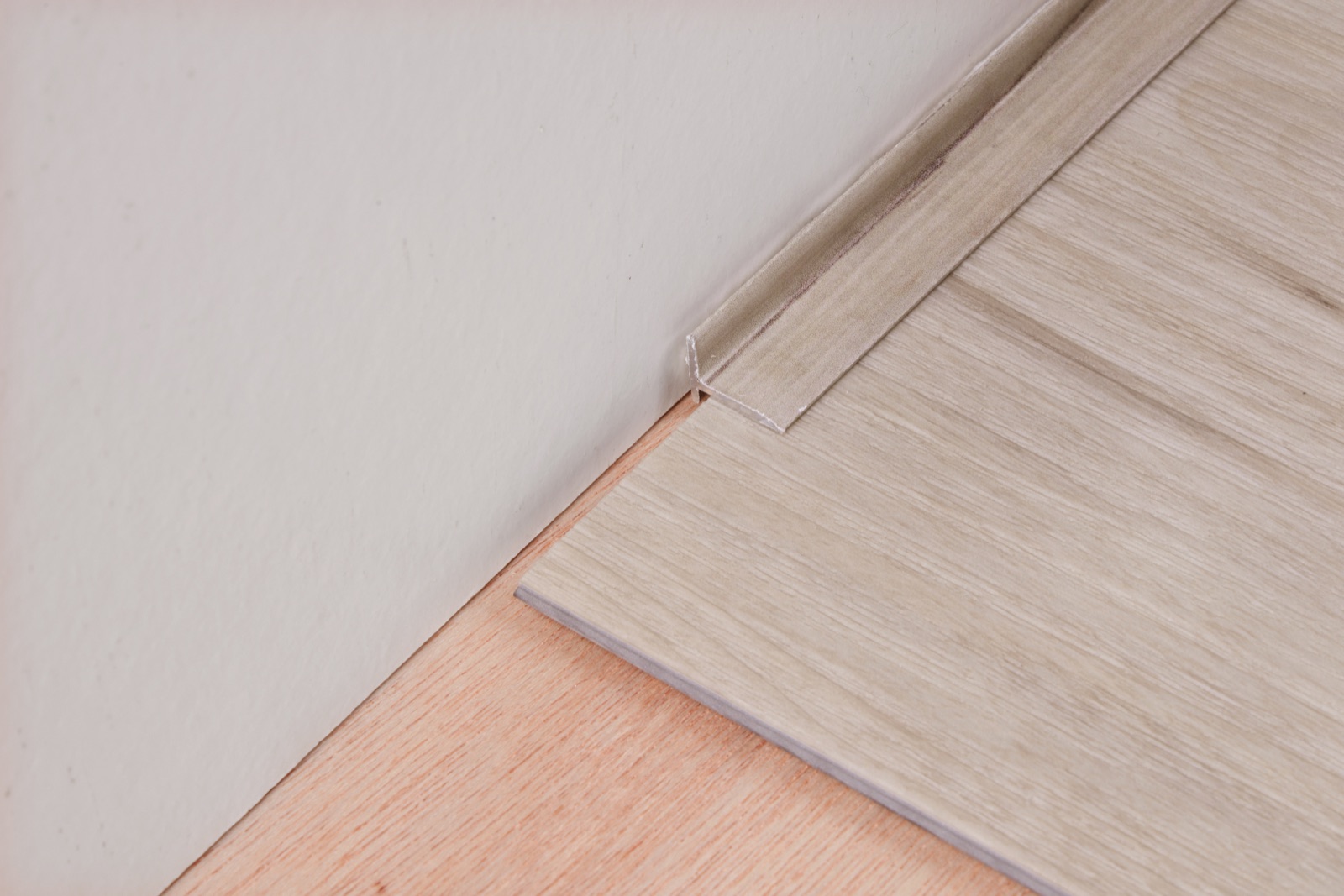 Luvanto Desert Driftwood Finishing Strip 2