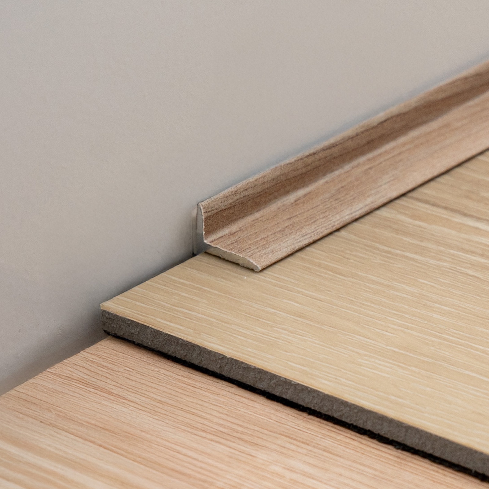 Luvanto Golden Oak Finishing Strip 2