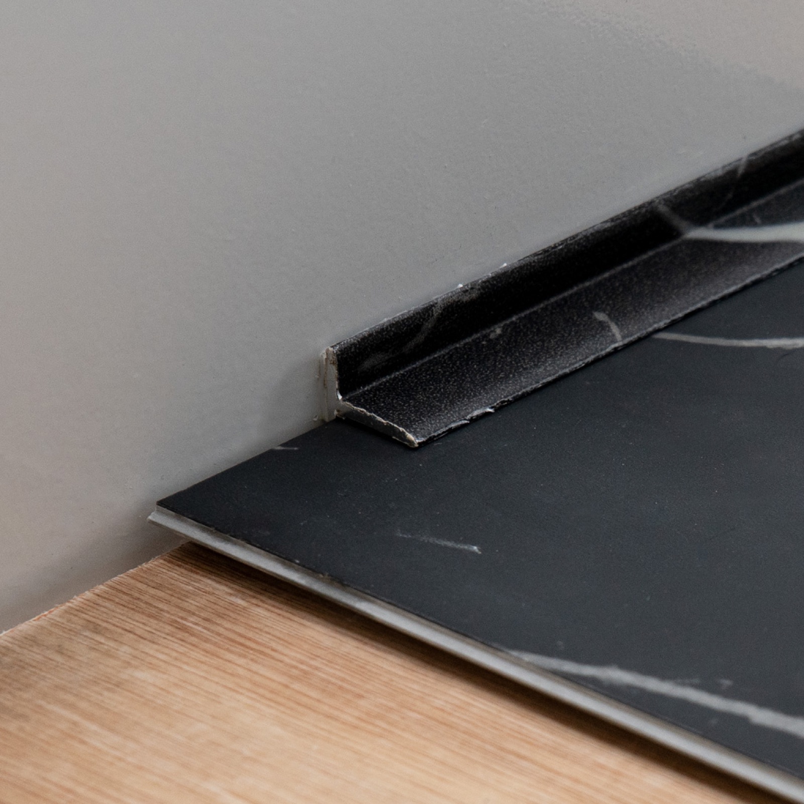 Luvanto Black Marble Finishing Strip 2