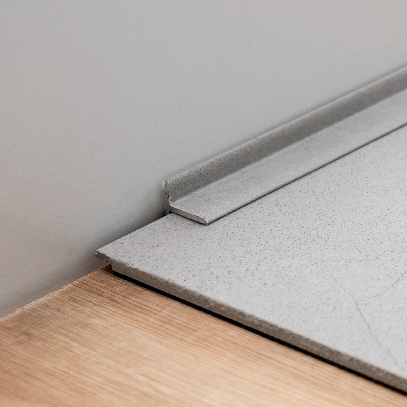 Luvanto Regency Stone Finishing Strip 2