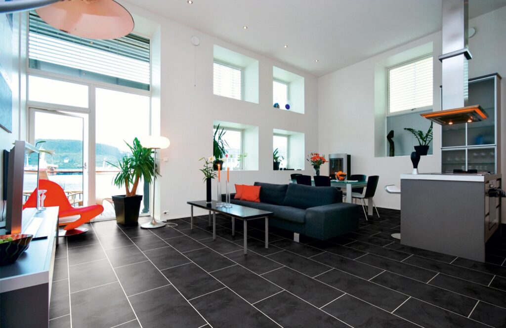 Luvanto Click Plus Black Slate Tile